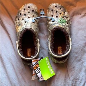 Classic Lined Realtree Camo Crocs